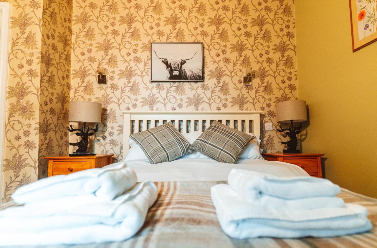 Peak District, The Greyhound Inn, Warslow Circa 1750 Ngoại thất bức ảnh