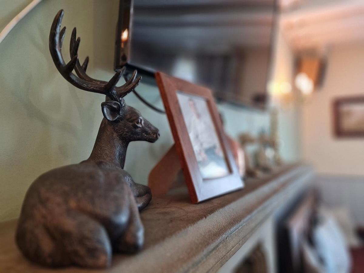 Peak District, The Greyhound Inn, Warslow Circa 1750 Ngoại thất bức ảnh